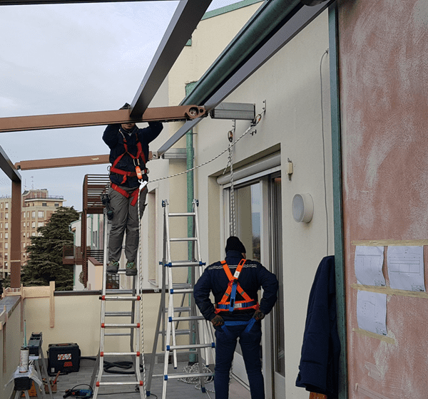 Come coprire una terrazza con la Pergola Inclinata Med Quadra di Gibus 