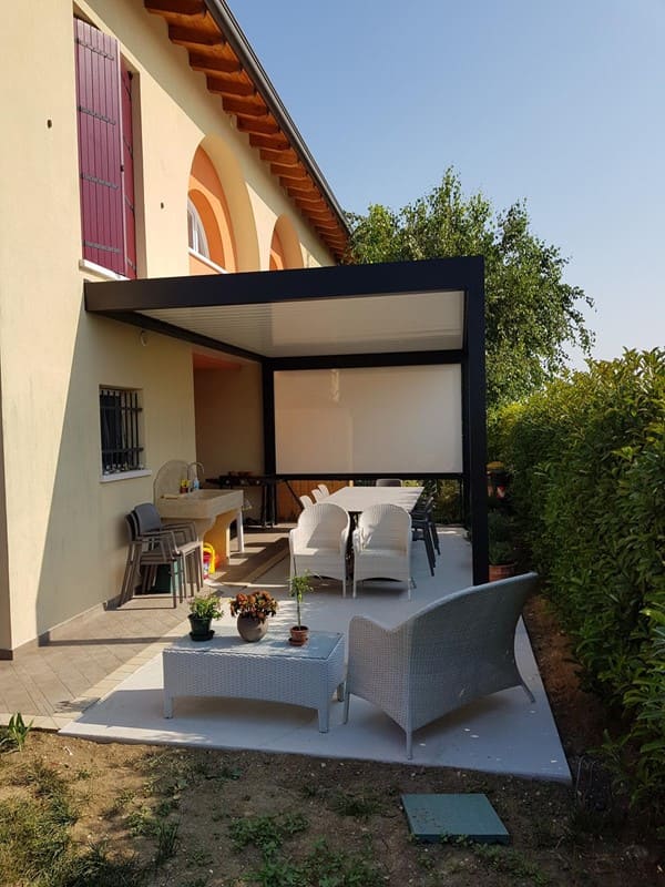 Come cambia l’aspetto di una casa con una Pergola Medo Joy di gibus 