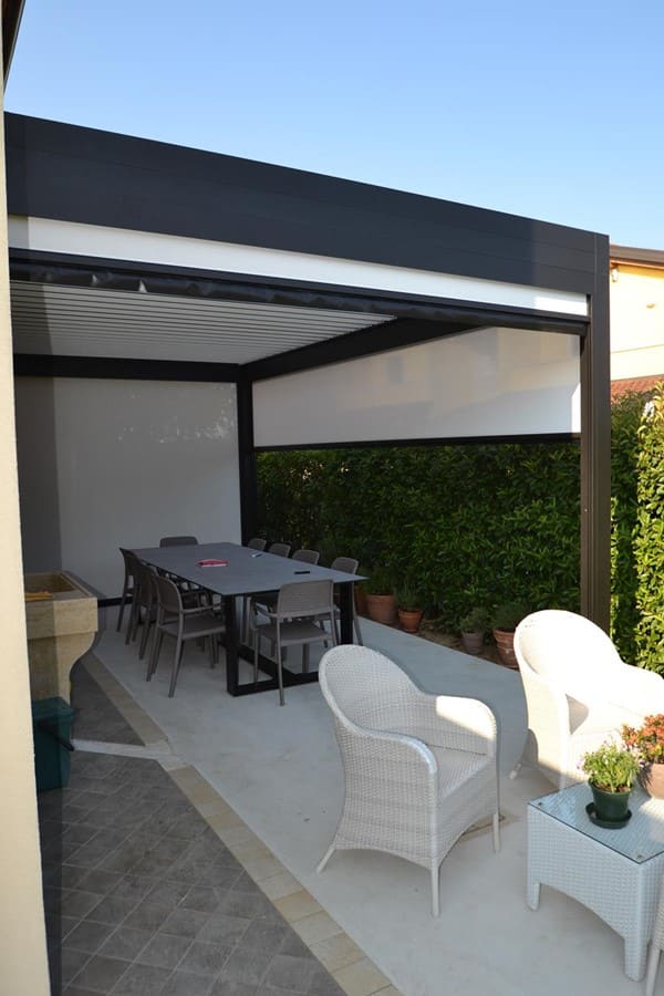 Come cambia l’aspetto di una casa con una Pergola Medo Joy di gibus 